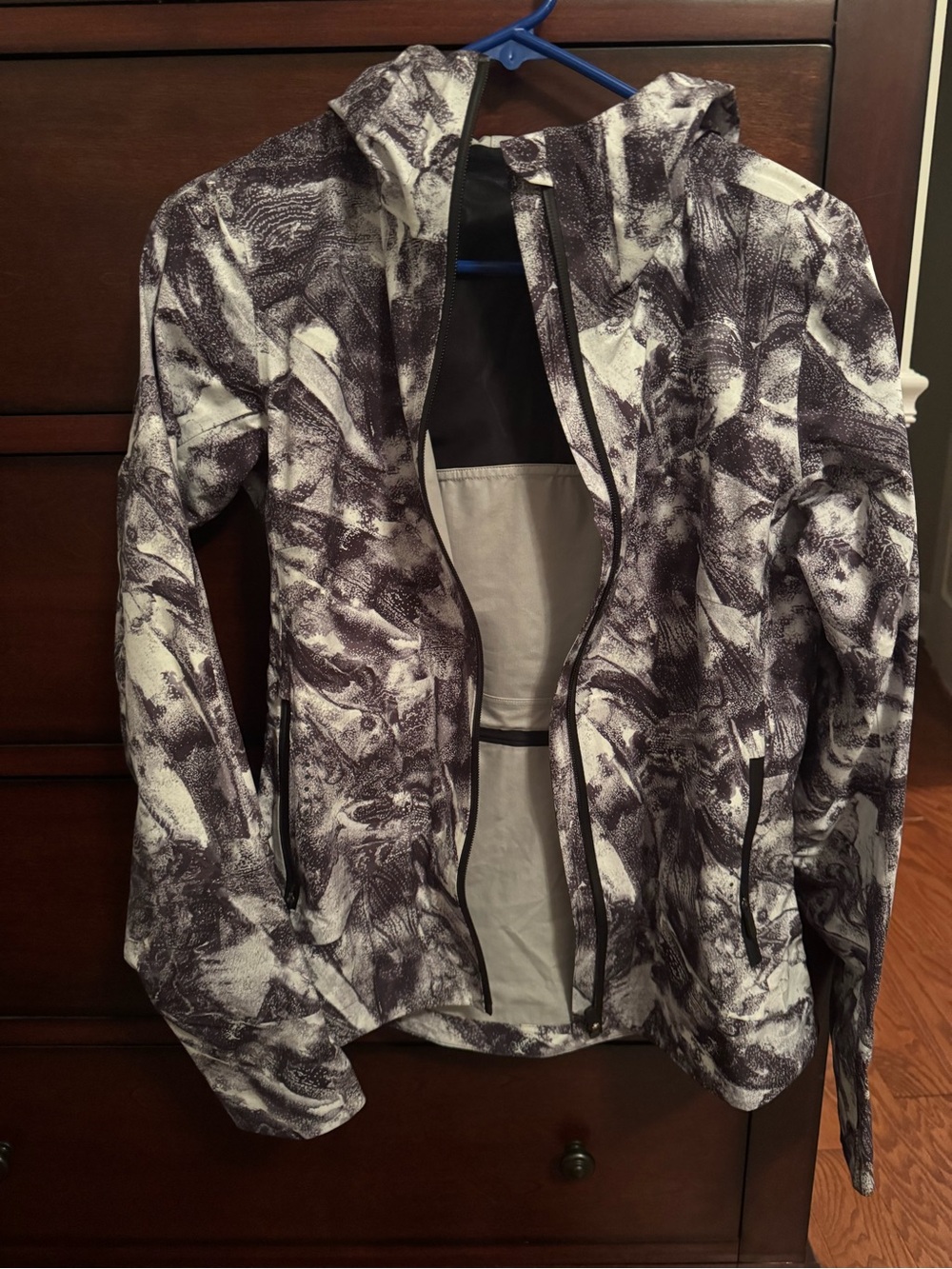 lululemon athletica White and Black Abstract Printed Hooded Jacket